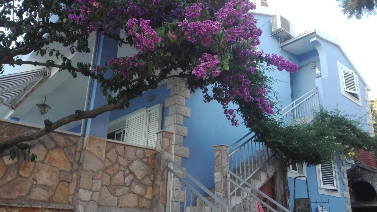Apartments By The Sea Maslinica, Solta - 14748 Exterior photo
